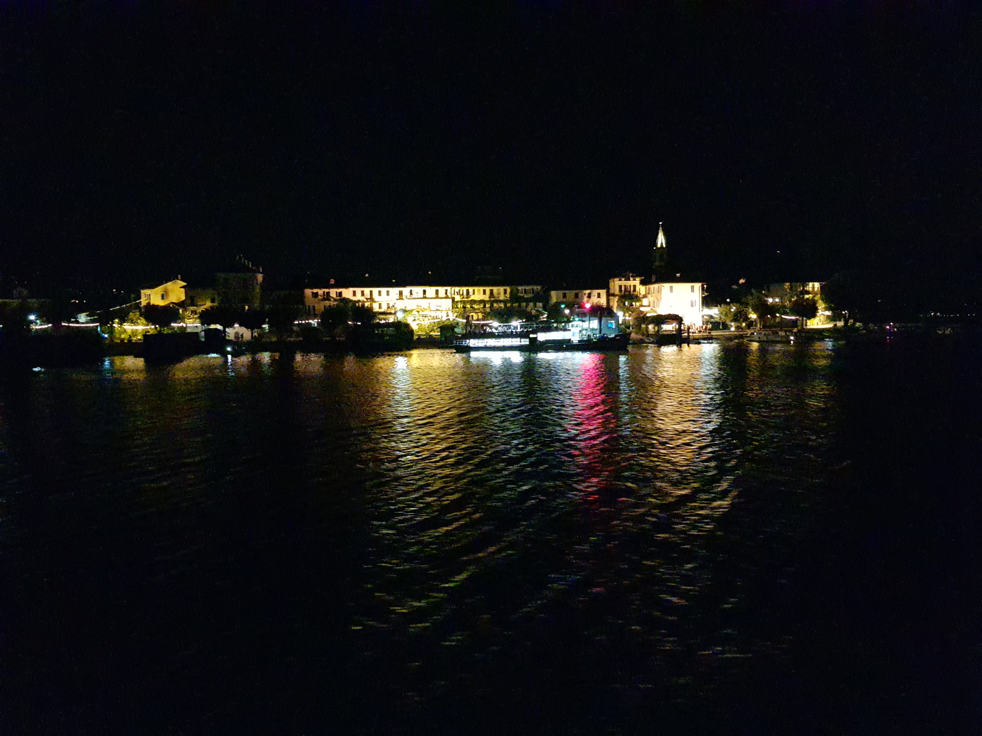 Golfo Borromeo Isole Stresa e Verbania di sera