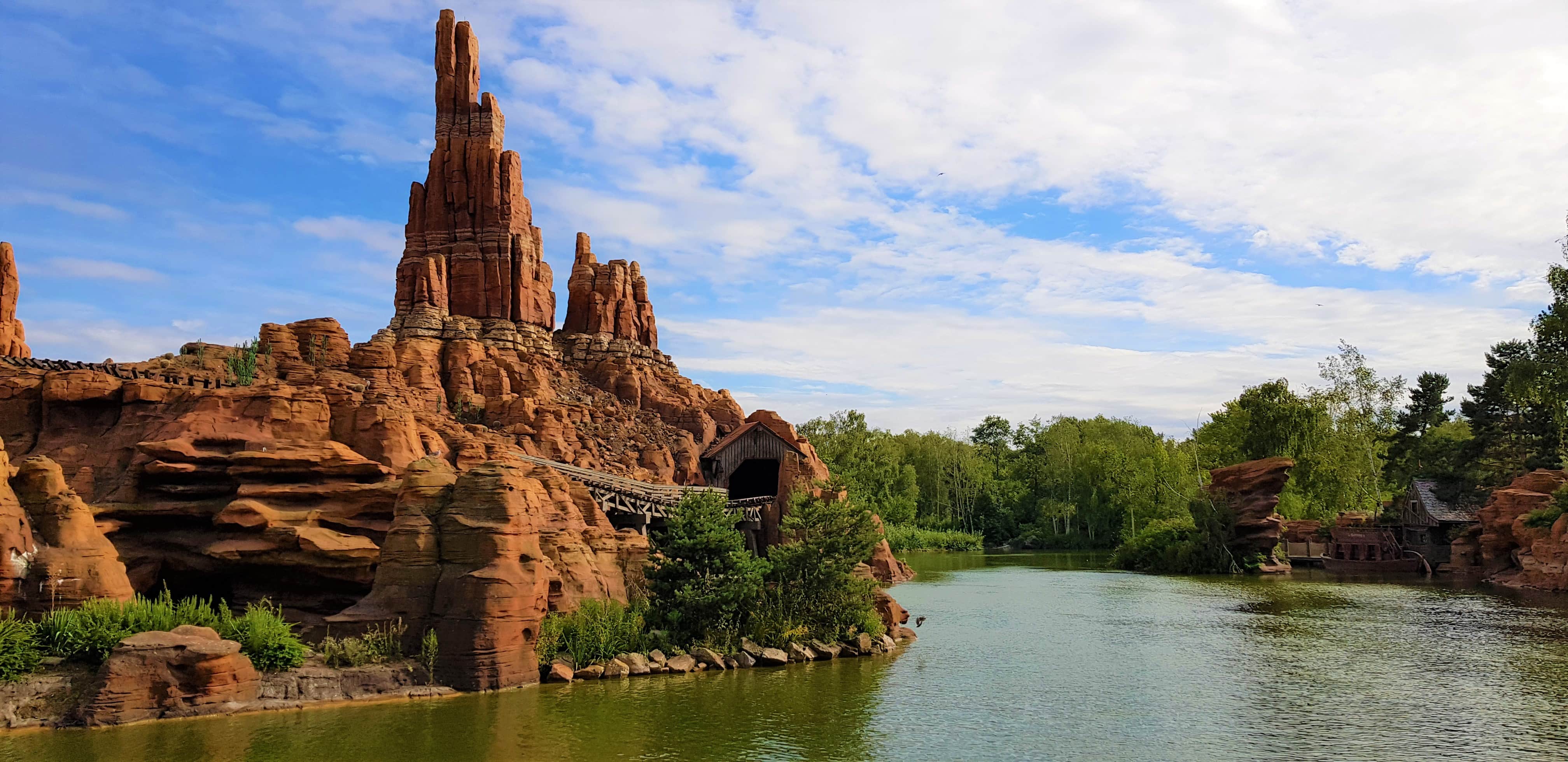 Video Big Thunder Mountain montagna russa a Disneyland Paris