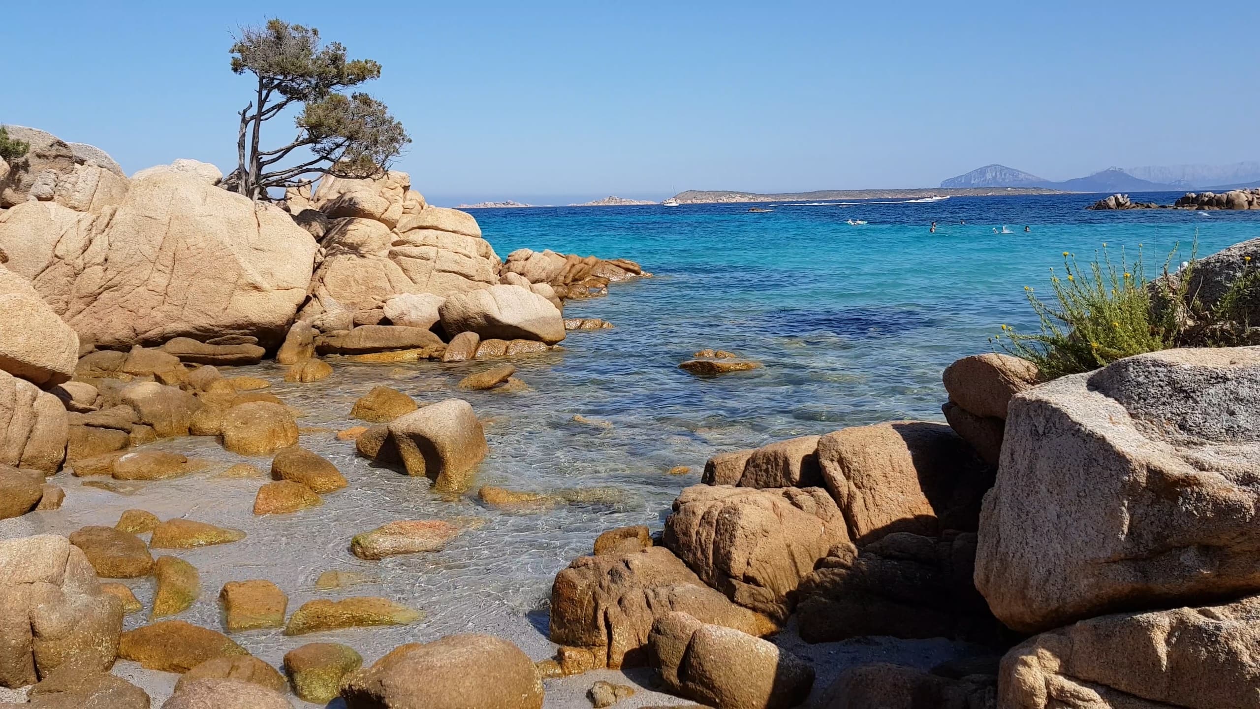 Video Spiaggia Cala Capriccioli Arzachena Costa Smeralda Sardegna