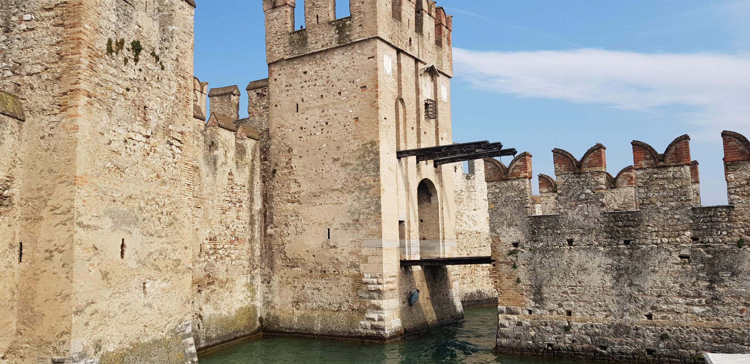 Il bellissimo Castello di Sirmione sul Lago di Garda