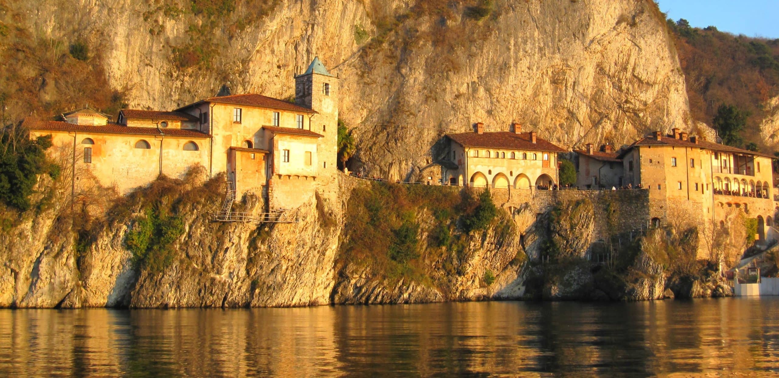 Lago Maggiore cosa vedere eremo santa caterina laveno scaled