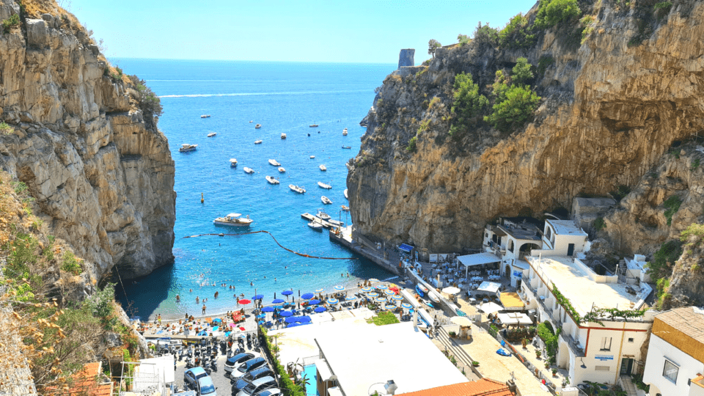 Spiaggia Marina di Praia spiagge positano tripilare