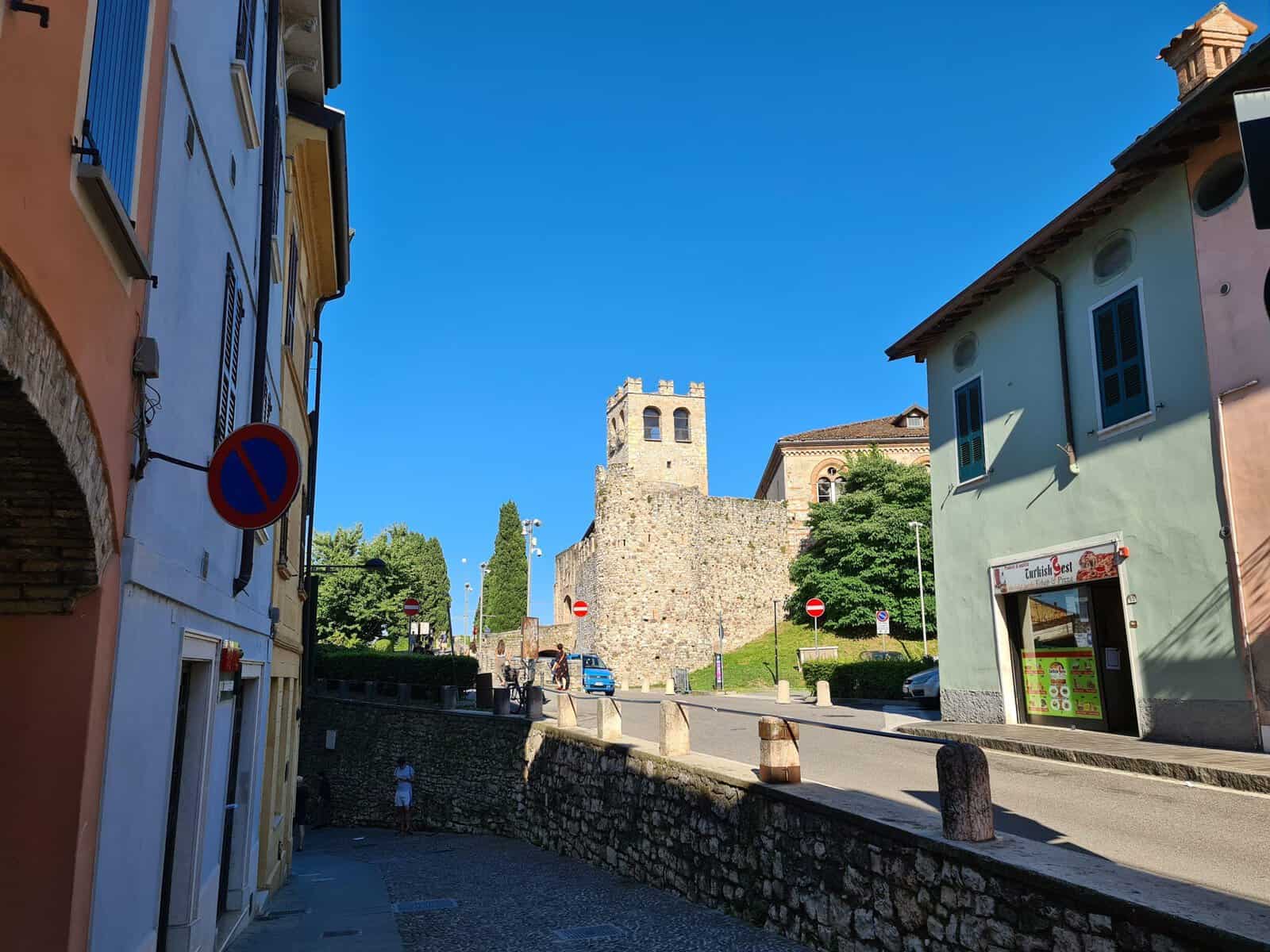 Castello di Desenzano sul Garda cosa vedere tripilare 27