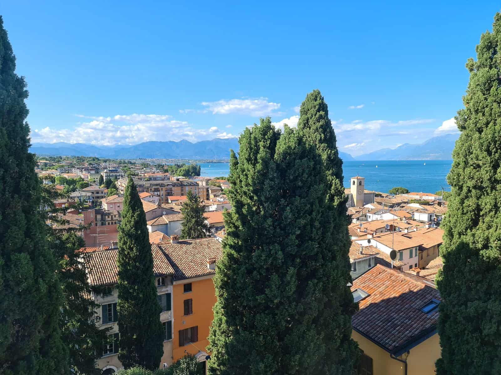 Lago di Garda Desenzano sul Garda cosa vedere tripilare 9