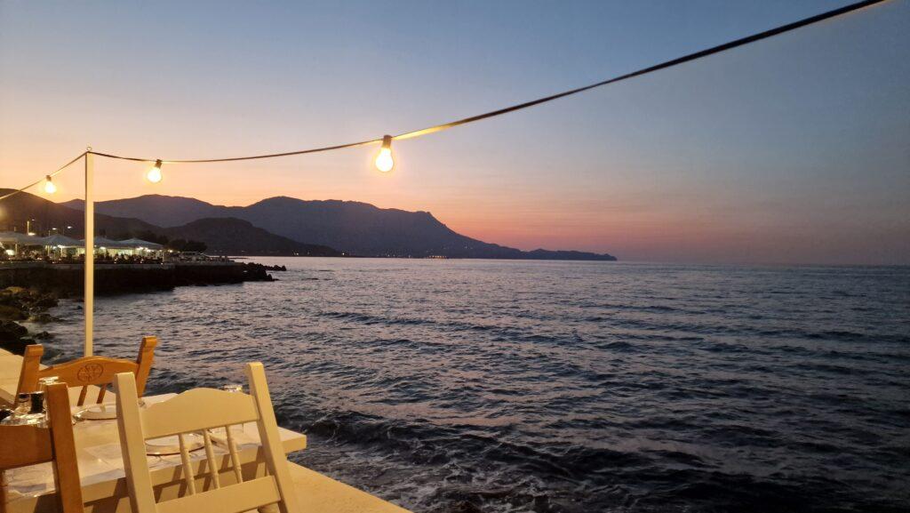 Creta: Le Città da Visitare, La Tua Guida Essenziale alle Gemme dell'Isola 4 Creta cosa Vedere Kissamos ristoranti pesce Eviva Cretan Cuisine 4