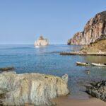 Spiaggia di Masua Sardegna Una splendida piscina naturale e meravigliose cose da vedere