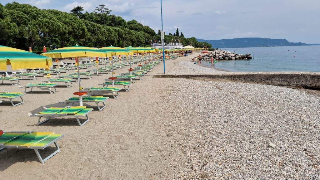 Lago di Garda Spiaggia Toscolano Maderno Sabbia