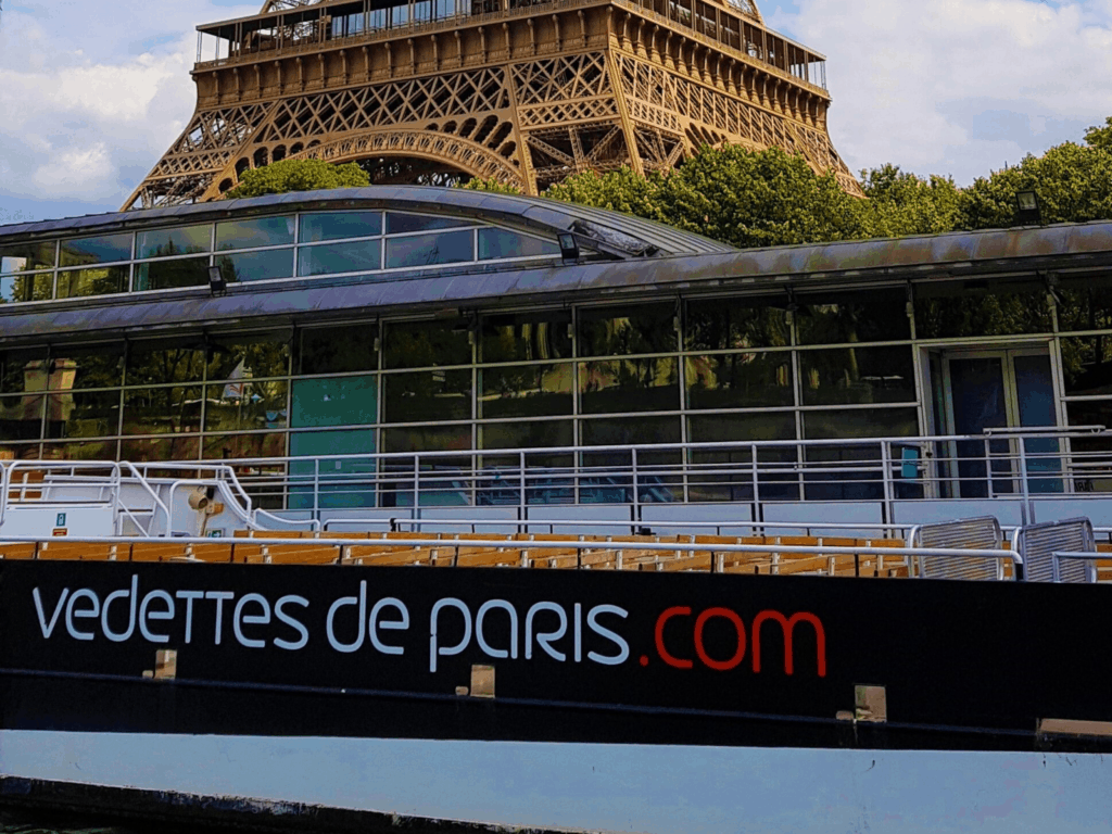 France Things to do in Paris Seine river cruise