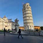 What keeps the Leaning Tower of Pisa from falling 1