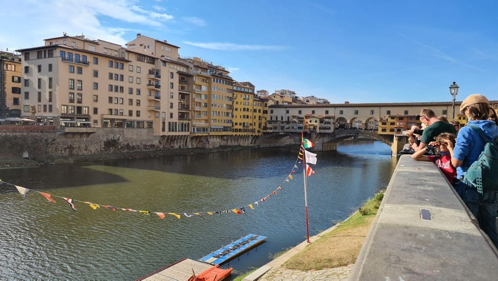 How many days to spend in Florence? 2 beautiful days? 5 Top things to do in Florence Italy Visit Florence old bridge.