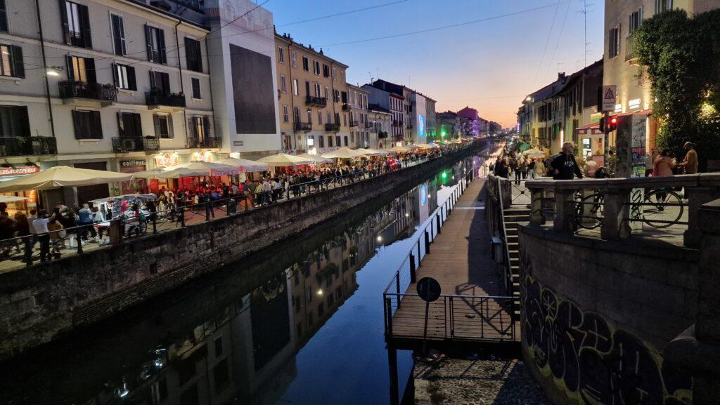 Milan Things to do by night The Navigli Naviglio Grande 5