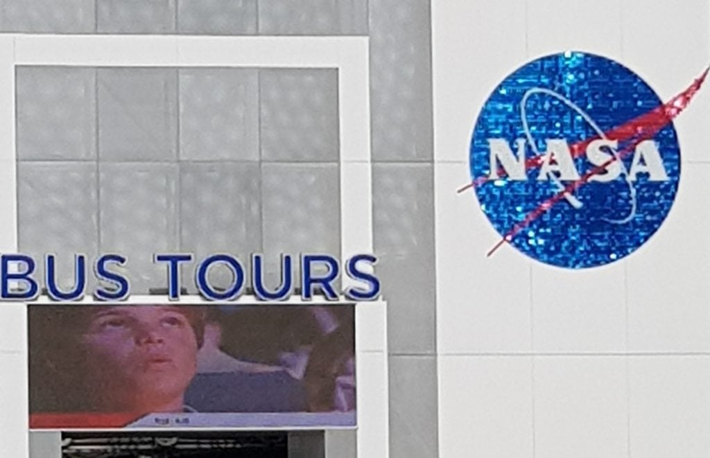 kennedy space center bus tour