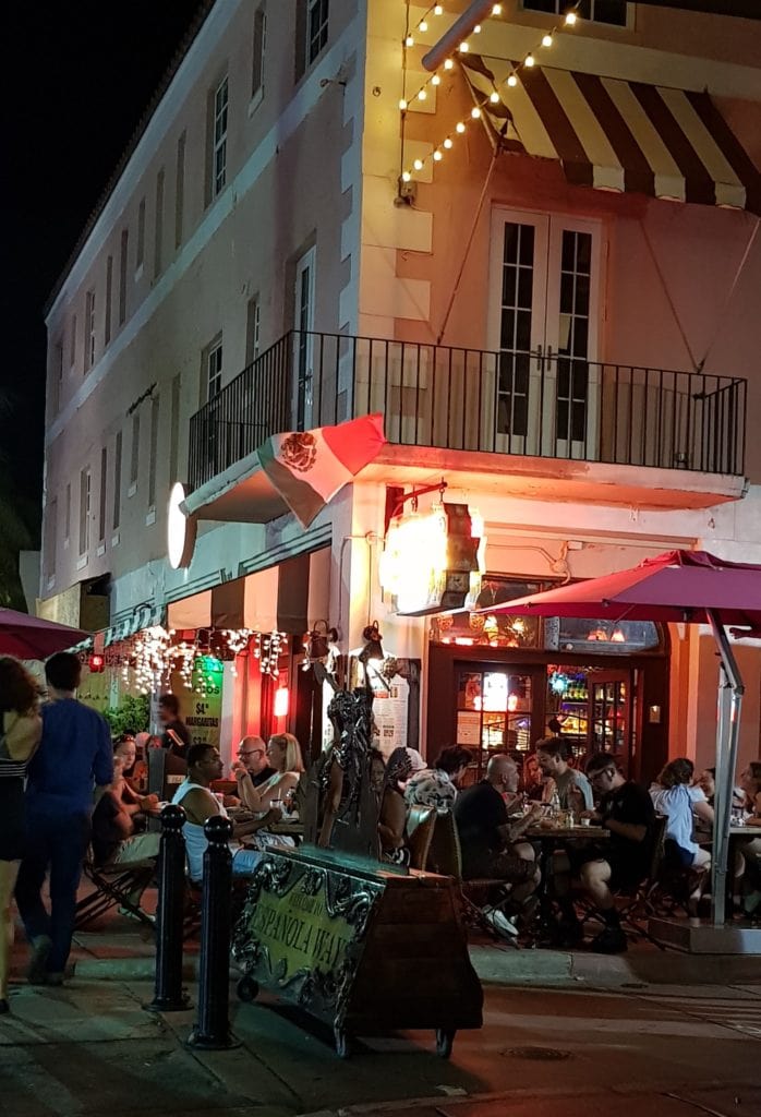 Cosa vedere a miami espanola Way dove mangiare