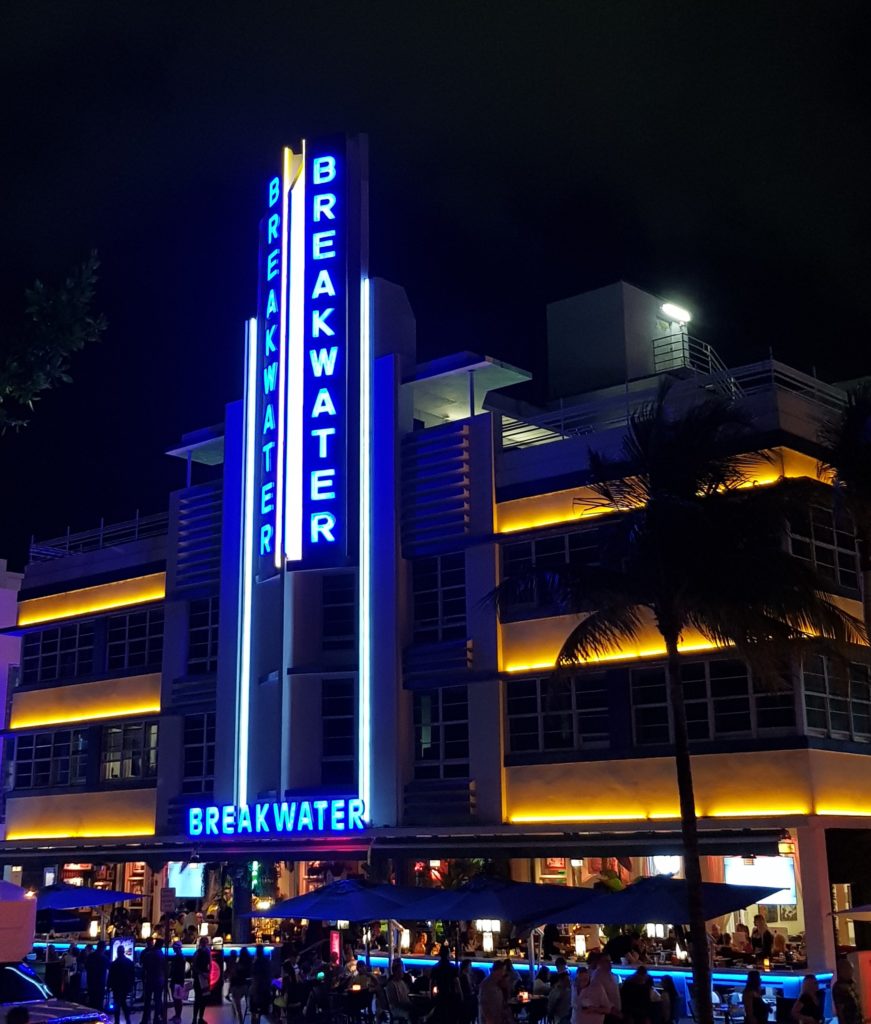 Cosa vedere a Miami South Beach Cosa visitare a Miami ocean drive breakwater