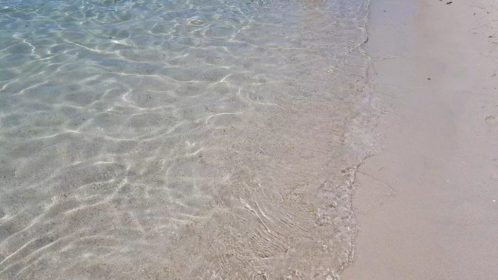 spiaggia-bianca-golfo-aranci-acqua