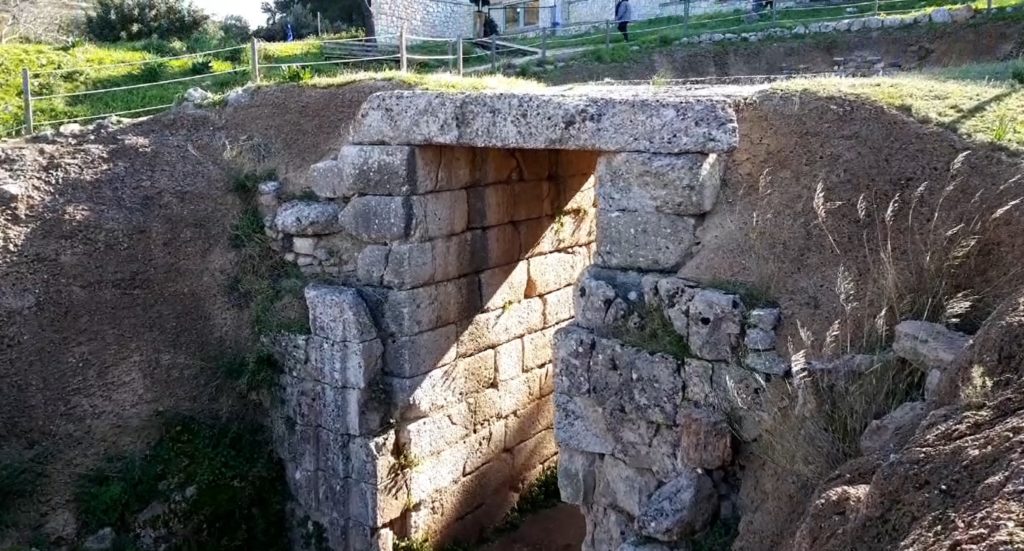 tomba dei leoni vicino a porta dei leoni