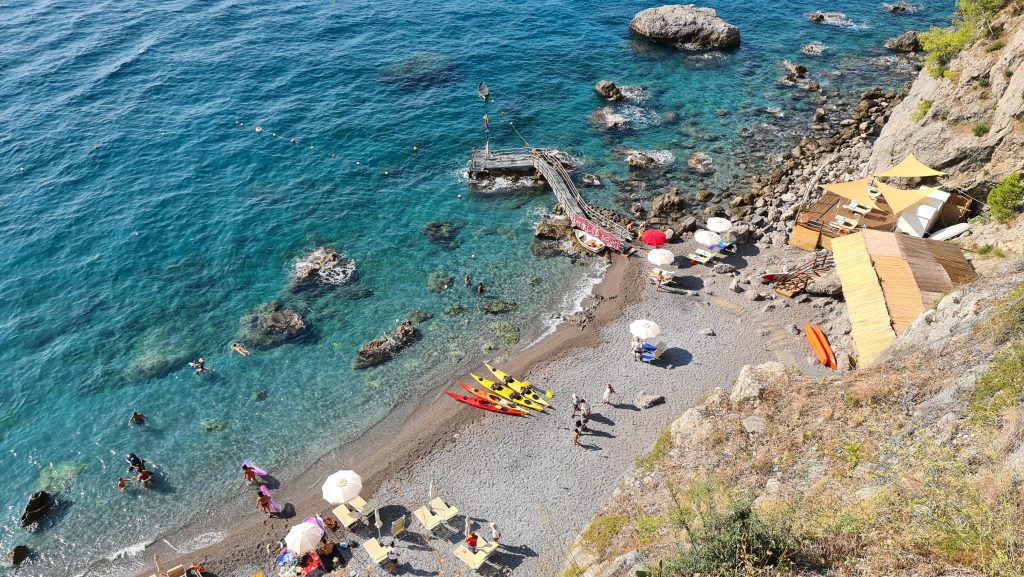 spiaggia il duoglio costiera amalfitana