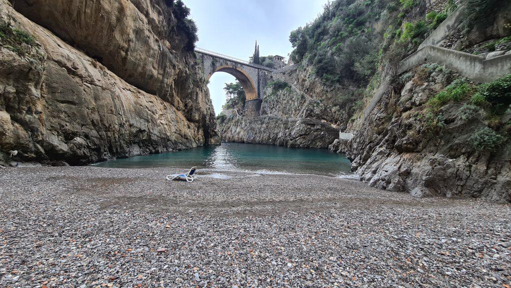 Spiaggia Fiordo di Furore in inverno Costiera Amalfitana tripilare 11