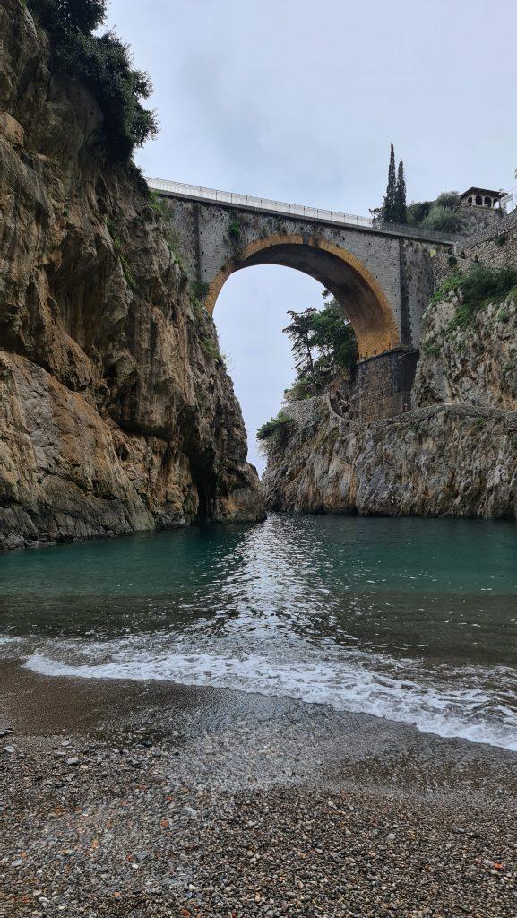 Spiaggia Fiordo di Furore in inverno Costiera Amalfitana tripilare 24