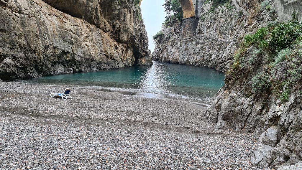 Spiaggia Fiordo di Furore in inverno Costiera Amalfitana tripilare 26