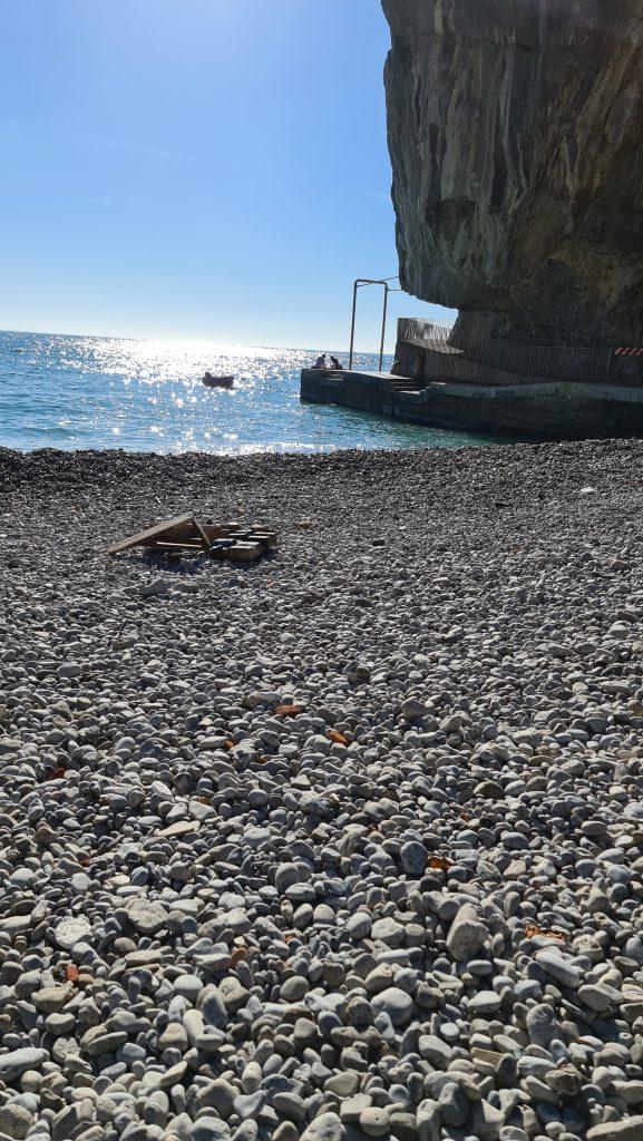 Spiaggia Marina di Praia ristoranti e come arrivare. Spiagge Costiera Amalfitana tripilare 11