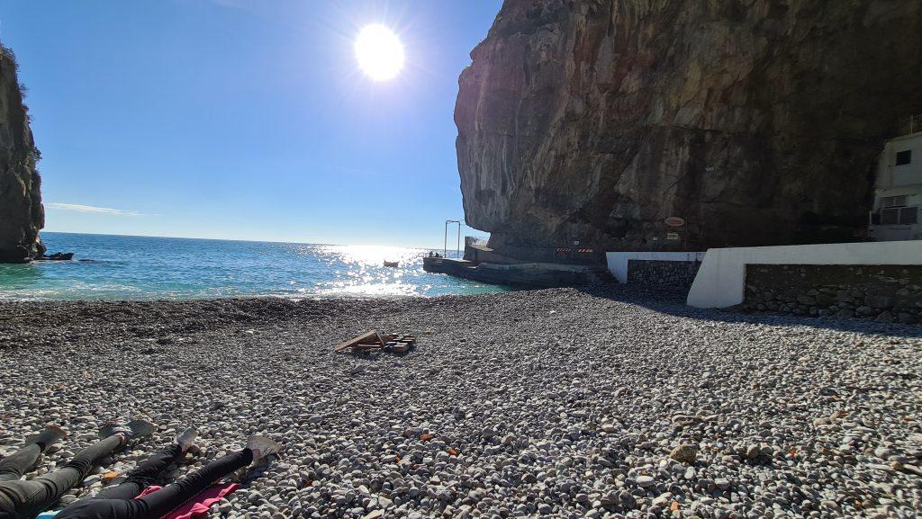 Spiaggia Marina di Praia ristoranti e come arrivare. Spiagge Costiera Amalfitana tripilare 12