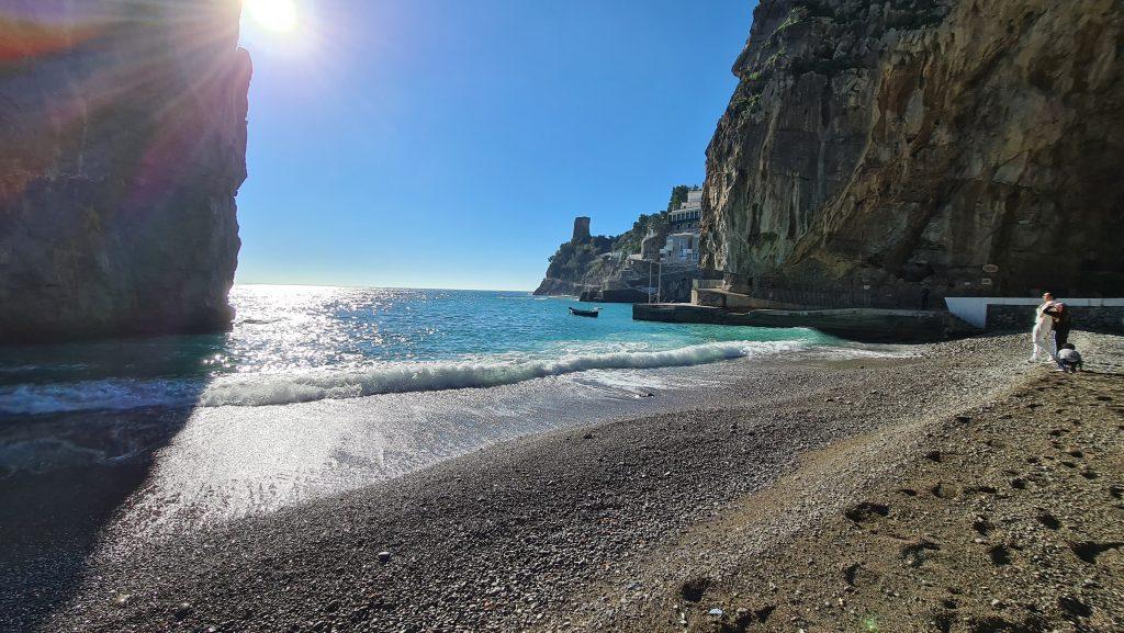 Spiaggia Marina di Praia ristoranti e come arrivare. Spiagge Costiera Amalfitana tripilare 7