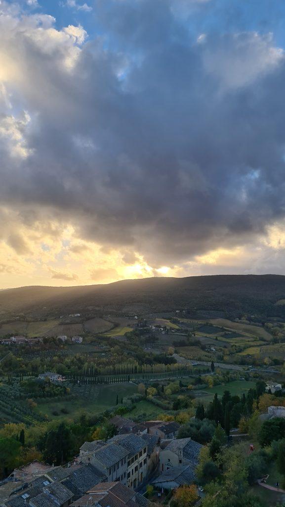 Cosa vedere a San Gimignano torre grossa vista toscana dallalto tripilare 25