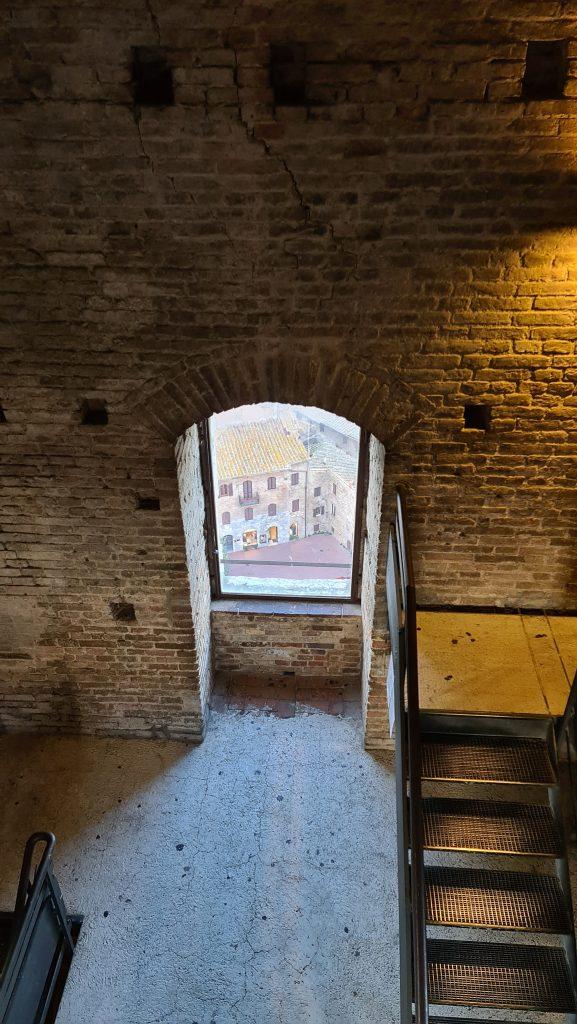 Cosa vedere a San Gimignano torre grossa vista toscana dallalto tripilare 28