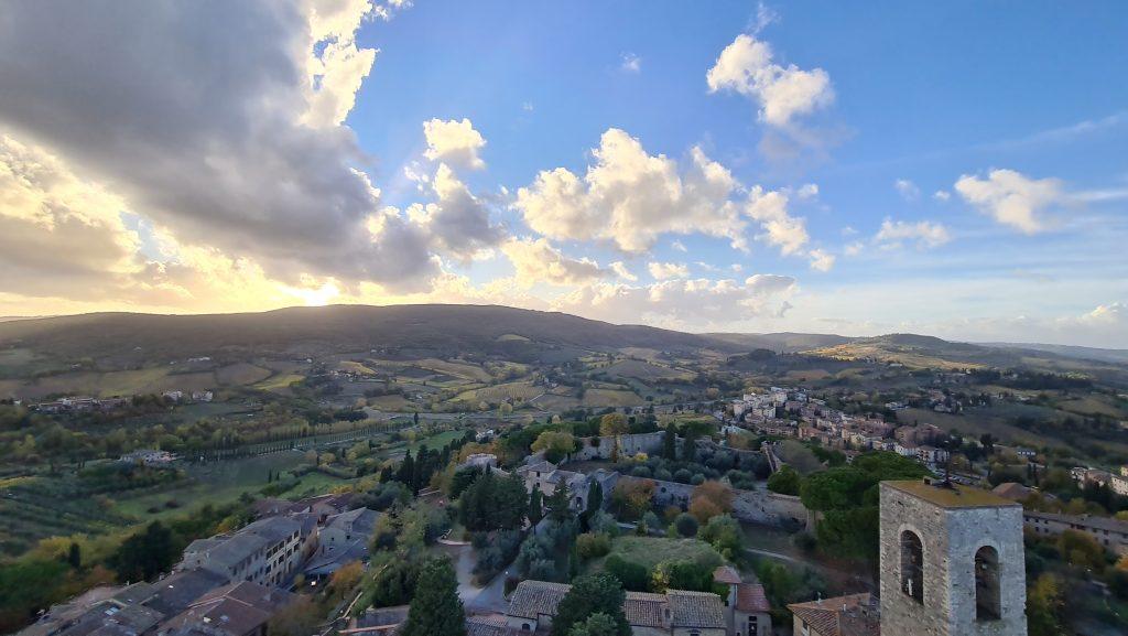 Cosa vedere a San Gimignano torre grossa vista toscana dallalto tripilare 5