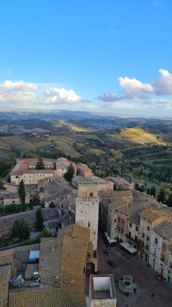 Cosa vedere a San Gimignano torre grossa vista toscana dallalto tripilare 8