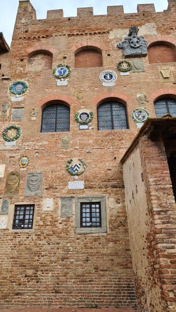 Palazzo Pretorio castello Certaldo cosa vedere Il paese del Boccaccio in Toscana 1