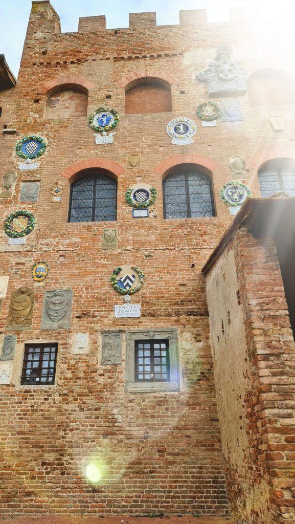 Palazzo Pretorio castello Certaldo cosa vedere Il paese del Boccaccio in Toscana 27