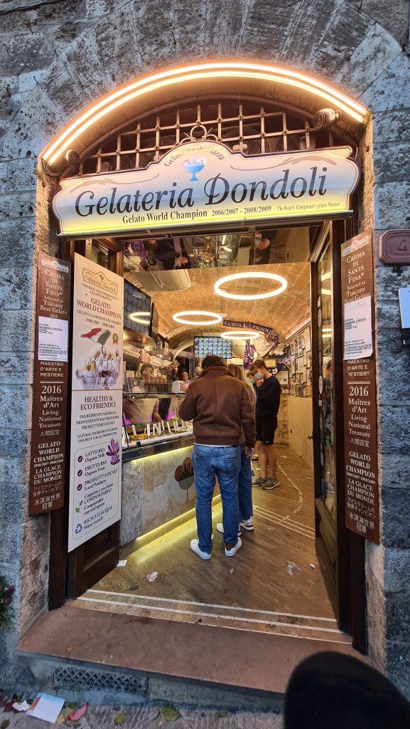 Toscana gelateria san gimignano vincitore campione gelateria dondoli 1