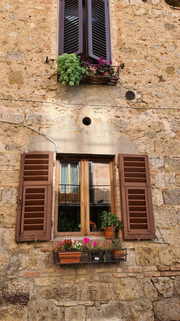 cosa vedere a san gimignano Via Centrale e piazze tripilare 1 1