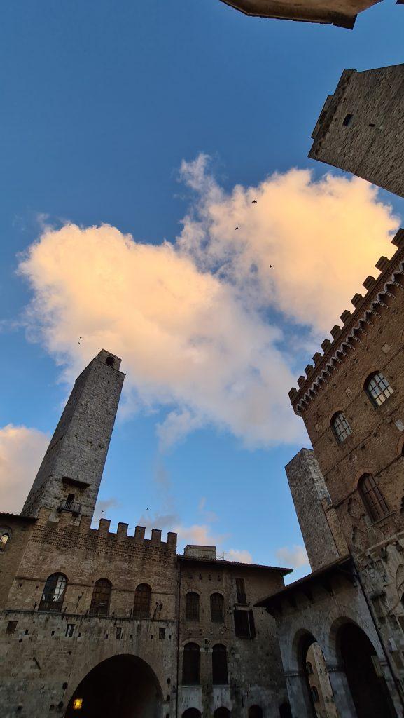 cosa vedere a san gimignano Via Centrale e piazze tripilare 5