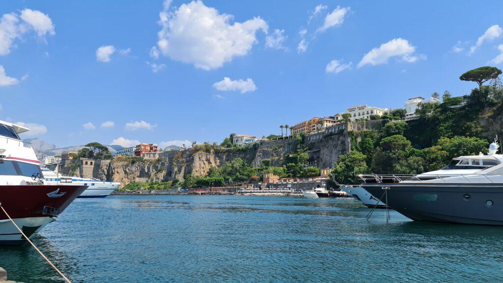 Cosa Vedere a Sorrento Marina Piccola destate 3