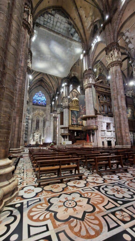 Cosa vedere a Milano Il Duomo di Milano allinterno 1