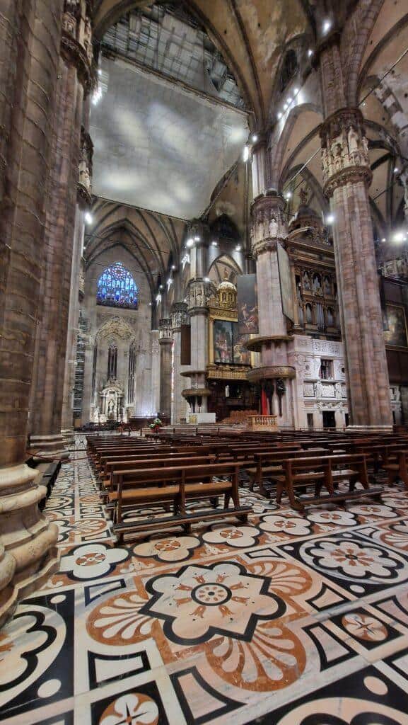 Cosa vedere a Milano Il Duomo di Milano allinterno 2