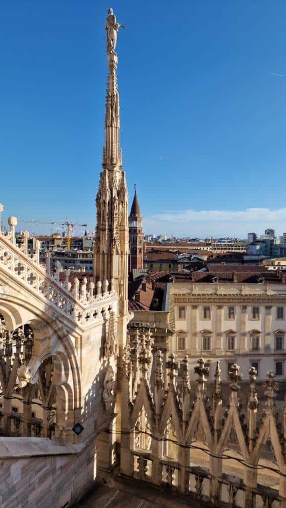 Cosa vedere a Milano Terrazze dalla Cattedrale Duomo di Milano Skyline 2