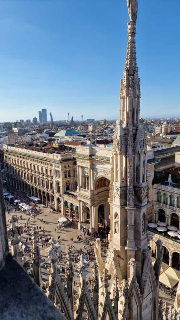 Cosa vedere a Milano Terrazze dalla Cattedrale Piazza Duomo e Galleria Vittorio Emanuele II 1