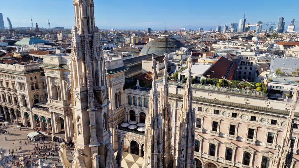 Cosa vedere a Milano Terrazze dalla Cattedrale Piazza Duomo e Galleria Vittorio Emanuele II 2