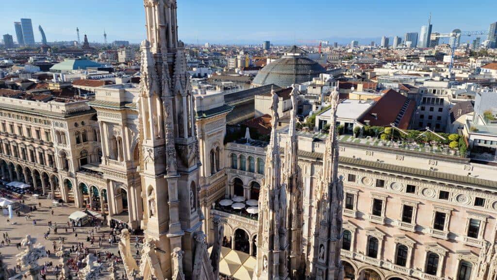 Cosa vedere a Milano Terrazze dalla Cattedrale Piazza Duomo e Galleria Vittorio Emanuele II 3