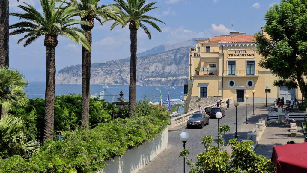 Cosa vedere a Sorrento Piazza della Vittoria 1