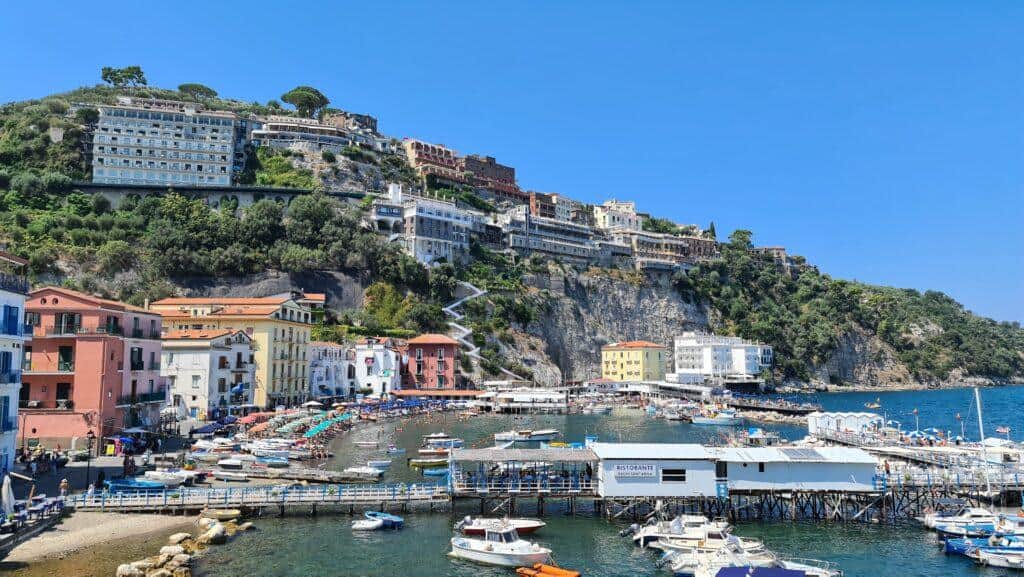 Sorrento in estate Marina Grande Cosa Vedere a Sorrento 1