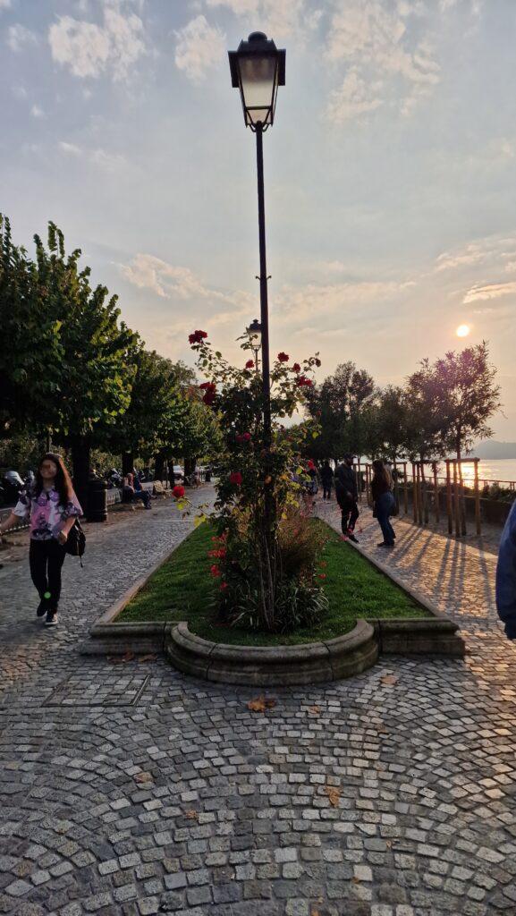 Lago di Como Bellagio cosa vedere lungolago Europa in autunno 18