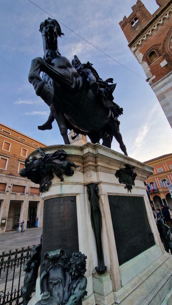 Piacentino cosa vedere a Piacenza Piazza dei Cavalli 7