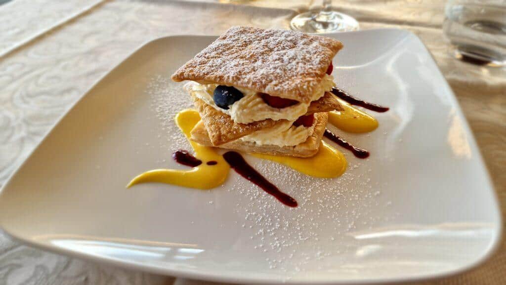 Lago d'Iseo Riva di Solto cosa vedere? 5 Lago diseo ristoranti riva di solto ristorante bellavista 1