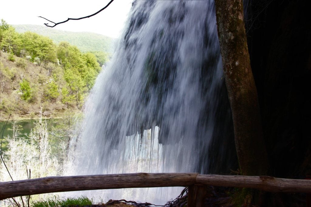 National-Park-croatia-pictures-Is-Plitvice-lakes-worth-visiting-balcony