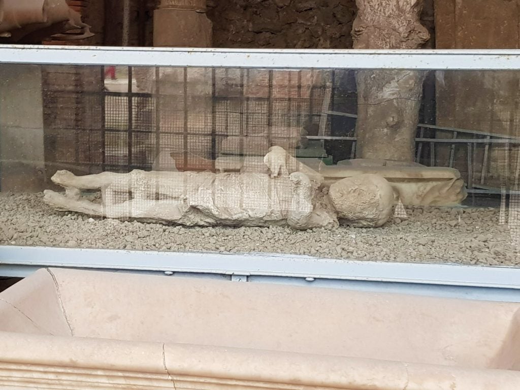 italy pompeii ruins bodies (5)